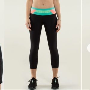 SOLD Lululemon Run: Inspire Crop II size 6